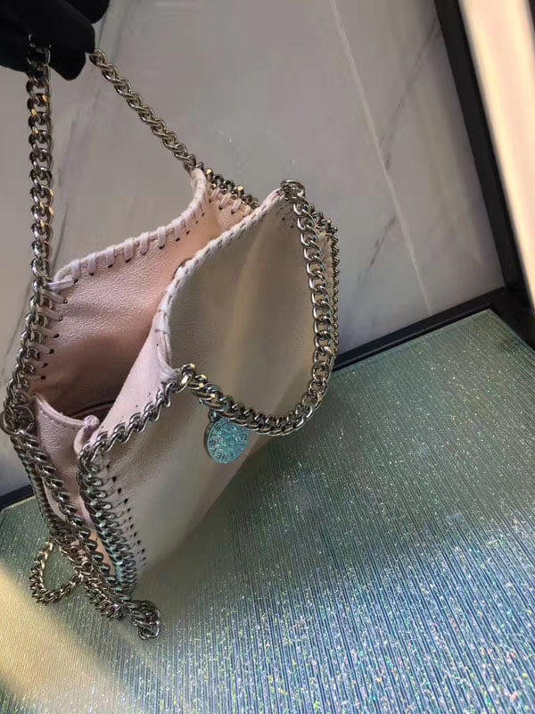 2017春夏新作新色ピンク Stella McCartney ステラマッカートニー コピー ミニトート 371223W91325703  ・素材　フェイクレザー ・ストラップ　105センチ ・カラー　ピンク ・サイズ　26×26×8cm ・付属　  コントロールカード・ケアカード・保存袋 ・品番　  371223W91325703